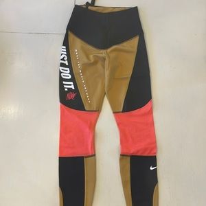 Nike dry-fit leggings